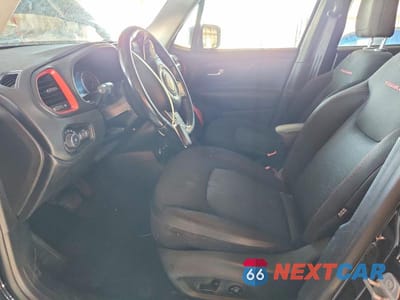 Zdjęcie 7 z 13 samochodu: 2017 JEEP RENEGADE TRAILHAWK VIN:ZACCJBCB2HPG01709 - miniatura