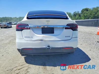 Zdjęcie 6 z 14 samochodu: 2018 TESLA MODEL X VIN:5YJXCAE49JF140980 - miniatura