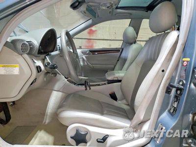 Zdjęcie 7 z 13 samochodu: 2005 MERCEDES-BENZ C240 SPORT VIN:WDBRF61J35A652837 - miniatura