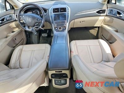 Zdjęcie 8 z 12 samochodu: 2019 LINCOLN MKZ RESERVE I VIN:3LN6L5LU3KR629571 - miniatura