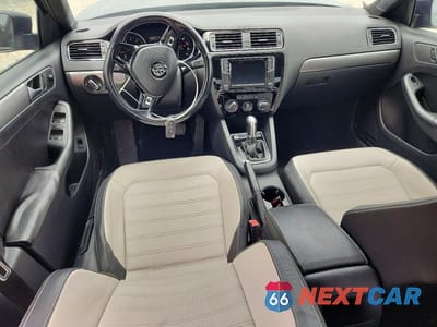 Zdjęcie 8 z 12 samochodu: 2016 VOLKSWAGEN JETTA SPORT VIN:3VWD17AJ1GM300259 - miniatura