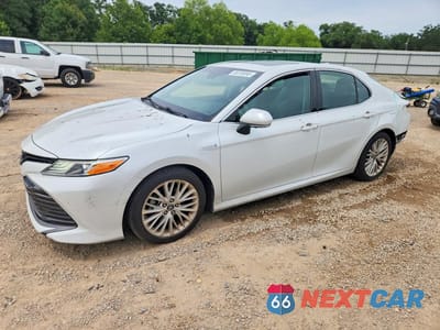 2018 TOYOTA CAMRY HYBRID XLE 4T1B21HK8JU003961 - główne zdjęcie licytacji z USA - miniatura