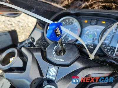 Zdjęcie 8 z 9 samochodu: 2023 SUZUKI GSX1300 RR VIN:JS1EJ11B5P7100177 - miniatura