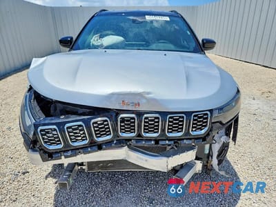 Piąte zdjęcie samochodu w środku: 2025 JEEP COMPASS LIMITED VIN:3C4NJDCN4ST605243 - miniatura
