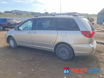 Drugie zdjęcie samochodu z przodu: 2004 TOYOTA SIENNA LE 7 PASSENGER VIN:5TDZA23C04S045500 - miniatura