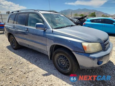 Czwarte zdjęcie samochodu z boku: 2005 TOYOTA HIGHLANDER LIMITED VIN:JTEDP21A850084992 - miniatura