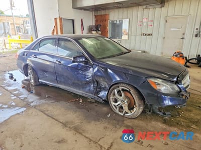 Czwarte zdjęcie samochodu z boku: 2016 MERCEDES-BENZ E 350 4MATIC VIN:WDDHF8JB9GB268730 - miniatura