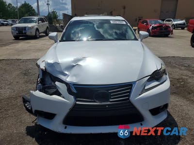Piąte zdjęcie samochodu w środku: 2016 LEXUS IS 200T VIN:JTHBA1D23G5008323 - miniatura