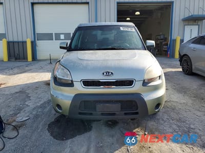 Piąte zdjęcie samochodu w środku: 2011 KIA SOUL + VIN:KNDJT2A21B7219342 - miniatura