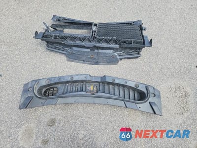 Zdjęcie 13 z 14 samochodu: 2025 CHEVROLET SUBURBAN K1500 LT VIN:1GNS6CRD5SR290143 - miniatura