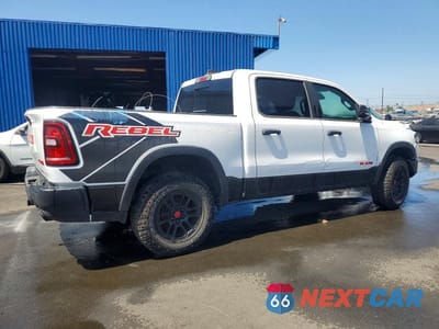 Trzecie zdjęcie samochodu z tyłu: 2025 RAM 1500 REBEL VIN:1C6SRFLP7SN570486 - miniatura