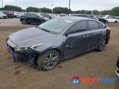 2022 KIA FORTE LXS 3KPF24AD1NE454608 - główne zdjęcie licytacji z USA - miniatura
