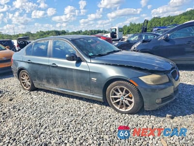 Czwarte zdjęcie samochodu z boku: 2010 BMW 328 XI SULEV VIN:WBAPK5C50AA647679 - miniatura