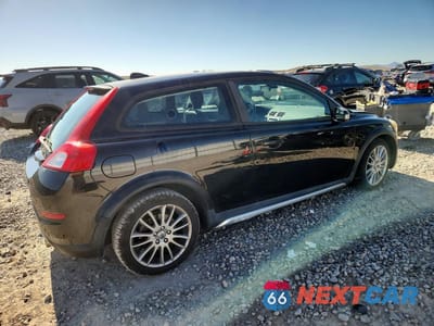 Trzecie zdjęcie samochodu z tyłu: 2011 VOLVO C30 T5 VIN:YV1672MK6B2191583 - miniatura