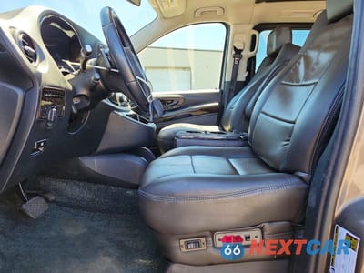 Zdjęcie 7 z 12 samochodu: 2016 MERCEDES-BENZ METRIS VIN:WD4PG2EE0G3150019 - miniatura