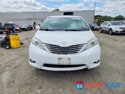 Piąte zdjęcie samochodu w środku: 2013 TOYOTA SIENNA XLE 8-PASSENGER VIN:5TDYK3DC7DS289352 - miniatura