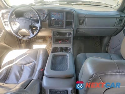 Zdjęcie 8 z 12 samochodu: 2004 CHEVROLET SILVERADO K2500 HEAVY DUTY VIN:1GCHK23224F245987 - miniatura