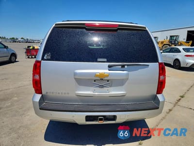 Zdjęcie 6 z 13 samochodu: 2014 CHEVROLET SUBURBAN C1500 LT VIN:1GNSCJE0XER239421 - miniatura