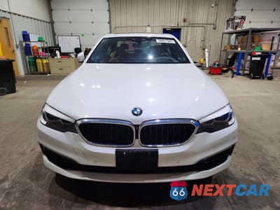 Piąte zdjęcie samochodu w środku: 2020 BMW 530 XI VIN:WBAJR7C0XLCE45640 - miniatura