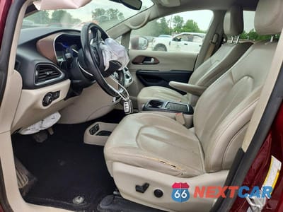 Zdjęcie 7 z 13 samochodu: 2017 CHRYSLER PACIFICA TOURING L PLUS VIN:2C4RC1EG1HR628354 - miniatura