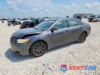 2007 TOYOTA CAMRY XLE JTNBE46K173010132 - główne zdjęcie licytacji z USA - miniatura