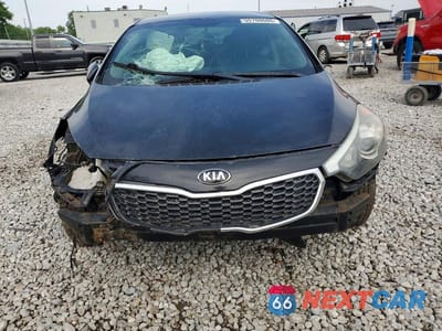Piąte zdjęcie samochodu w środku: 2015 KIA FORTE LX VIN:KNAFK4A60F5292448 - miniatura