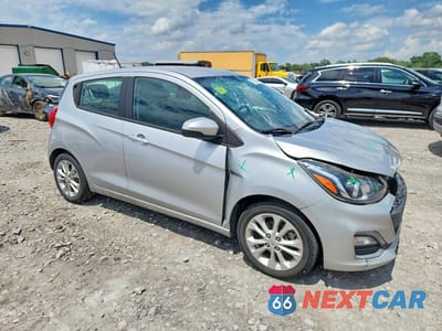 Czwarte zdjęcie samochodu z boku: 2021 CHEVROLET SPARK 1LT VIN:KL8CD6SA5MC748296 - miniatura