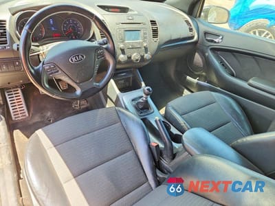 Zdjęcie 8 z 12 samochodu: 2016 KIA FORTE VIN:KNAFZ6A37G5593653 - miniatura