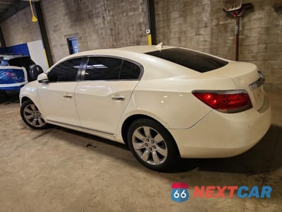 Drugie zdjęcie samochodu z przodu: 2010 BUICK LACROSSE CXL VIN:1G4GD5GG3AF138192 - miniatura