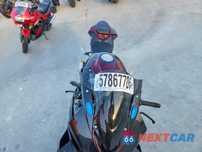 Piąte zdjęcie samochodu w środku: 2023 BMW S 1000 RR VIN:WB10E6306P6H80464 - miniatura