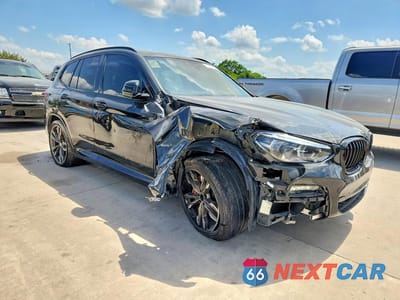 Czwarte zdjęcie samochodu z boku: 2021 BMW X3 XDRIVEM40I VIN:5UXTY9C01M9F21561 - miniatura