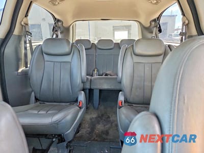 Zdjęcie 10 z 13 samochodu: 2007 DODGE GRAND CARAVAN SXT VIN:2D8GP44L37R223155 - miniatura
