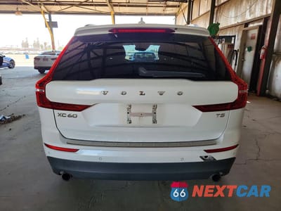 Zdjęcie 6 z 13 samochodu: 2020 VOLVO XC60 T5 MOMENTUM VIN:YV4102DKXL1459172 - miniatura