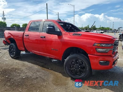 Czwarte zdjęcie samochodu z boku: 2026 RAM 2500 BIG HORN VIN:3C6UR5DJ9TG235043 - miniatura