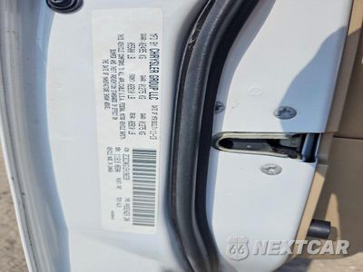 Zdjęcie 13 z 13 samochodu: 2014 CHRYSLER 300C VIN:2C3CCAKG1EH190239 - miniatura