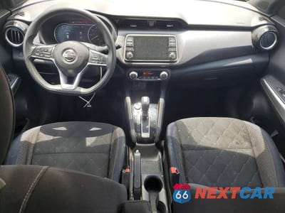 Zdjęcie 8 z 13 samochodu: 2018 NISSAN KICKS SV VIN:3N1CP5CU4JL505387 - miniatura
