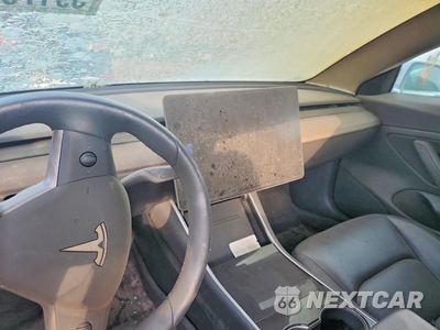 Zdjęcie 9 z 11 samochodu: 2019 TESLA MODEL 3 VIN:5YJ3E1EB0KF359349 - miniatura