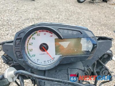 Zdjęcie 7 z 9 samochodu: 2011 KAWASAKI ZX600 R VIN:JKAZX4R13BA028002 - miniatura