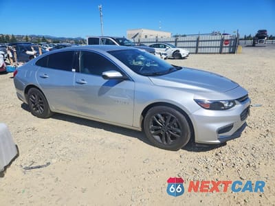 Czwarte zdjęcie samochodu z boku: 2018 CHEVROLET MALIBU HYBRID VIN:1G1ZF5SU8JF265047 - miniatura