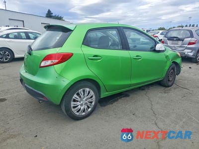 Trzecie zdjęcie samochodu z tyłu: 2012 MAZDA MAZDA2 VIN:JM1DE1LZ1C0141019 - miniatura