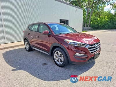 2017 HYUNDAI TUCSON SE KM8J23A48HU540794 - główne zdjęcie licytacji z USA - miniatura