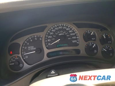 Zdjęcie 9 z 12 samochodu: 2003 CHEVROLET SILVERADO K3500 VIN:1GCJK33113F153752 - miniatura