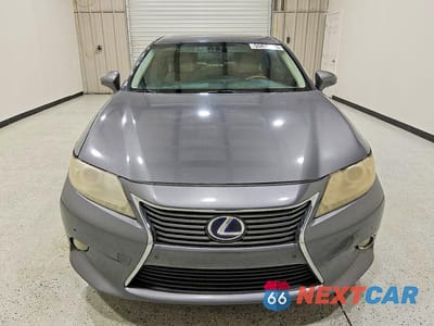 Piąte zdjęcie samochodu w środku: 2013 LEXUS ES 300H VIN:JTHBW1GGXD2004601 - miniatura