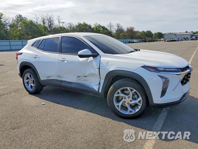 Czwarte zdjęcie samochodu z boku: 2024 CHEVROLET TRAX VIN:KL77LFE20RC064356 - miniatura