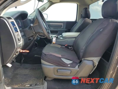Zdjęcie 7 z 12 samochodu: 2014 RAM 1500 ST VIN:3C6JR6AG9EG331128 - miniatura