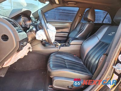 Zdjęcie 7 z 13 samochodu: 2019 CHRYSLER 300 S VIN:2C3CCABT9KH564833 - miniatura