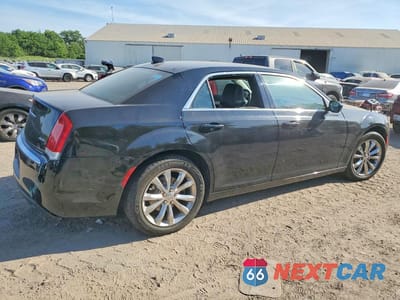 Trzecie zdjęcie samochodu z tyłu: 2017 CHRYSLER 300 LIMITED VIN:2C3CCARGXHH585854 - miniatura