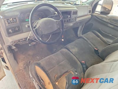 Zdjęcie 8 z 12 samochodu: 2002 FORD F250 SUPER DUTY VIN:1FTNX20L22EB64122 - miniatura