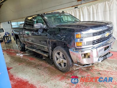 Czwarte zdjęcie samochodu z boku: 2016 CHEVROLET SILVERADO K2500 HEAVY DUTY LTZ VIN:1GC1KWEG2GF198434 - miniatura