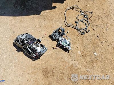 Zdjęcie 12 z 13 samochodu: 2018 CHRYSLER 300 LIMITED VIN:2C3CCAEG7JH319848 - miniatura